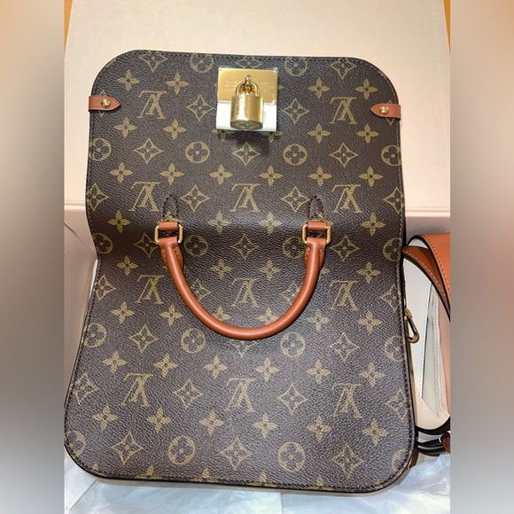 Louis Vuitton-Vaugirard-Retired Design- Brand New- Authentic - Picture 10 of 15